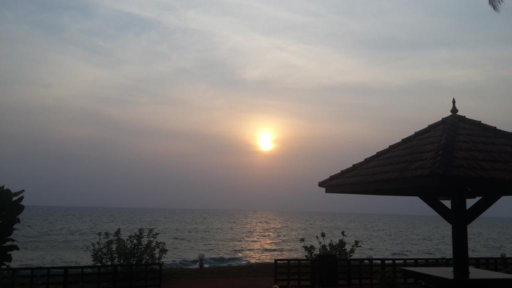 Blue Water 2* Varkala