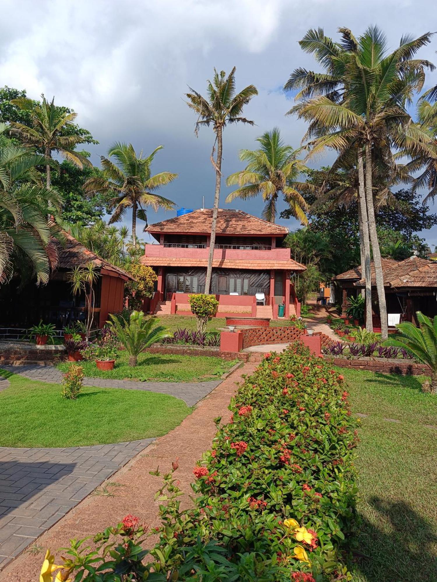Blue Water Resort 2*